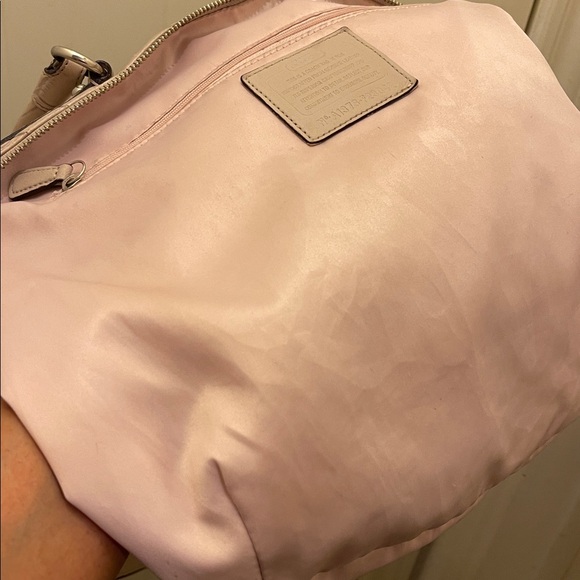 Coach, please check all picture of condition - Picture 13 of 17